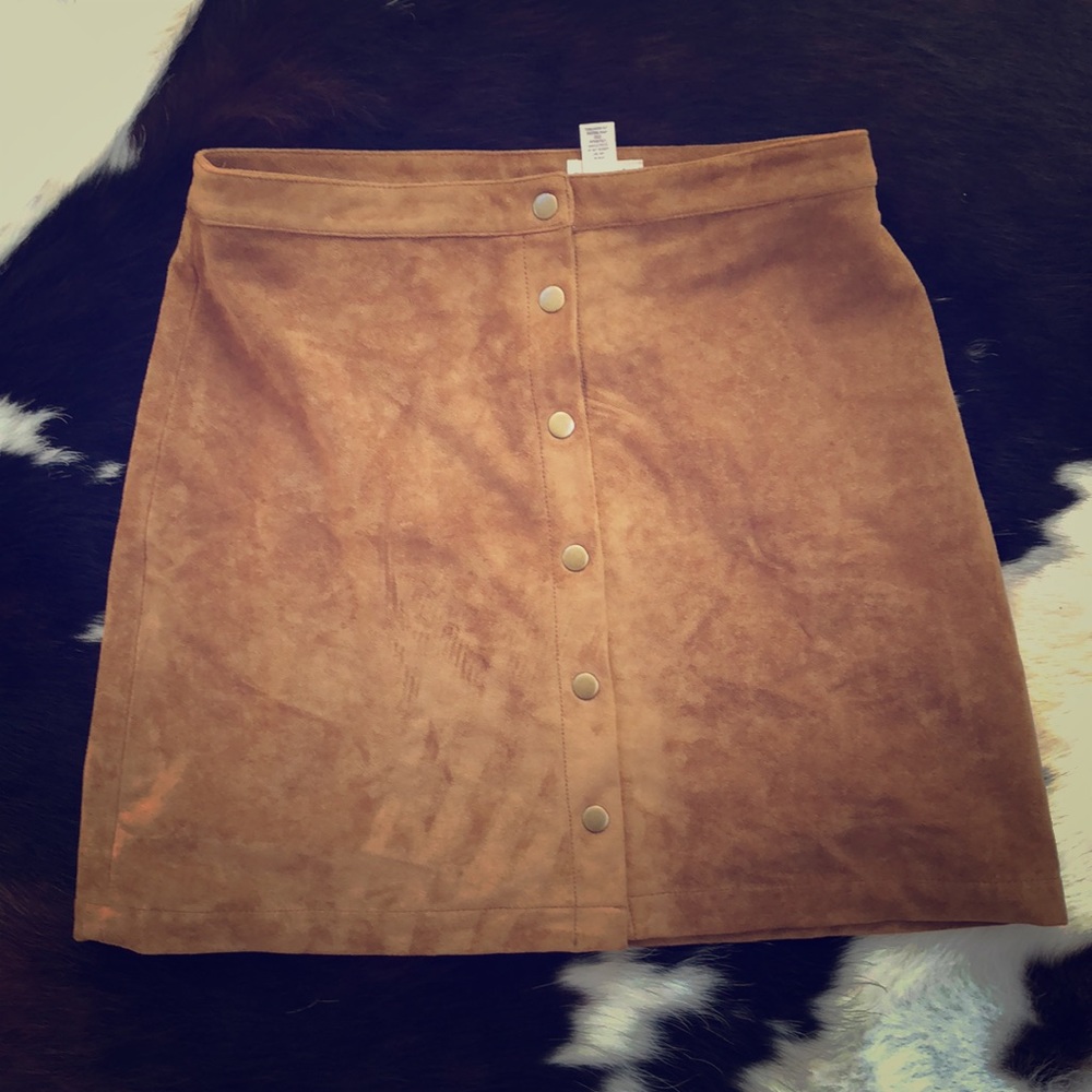 Faux suede camel mini size US8 waist size 30 inch
